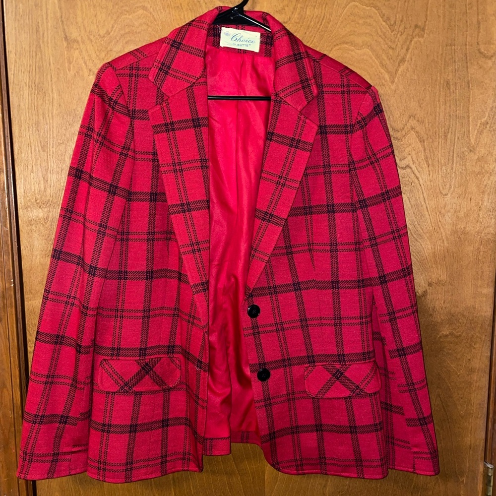 Vintage 1958 “Choice by butte” red, plaid blazer with shoulder pads.